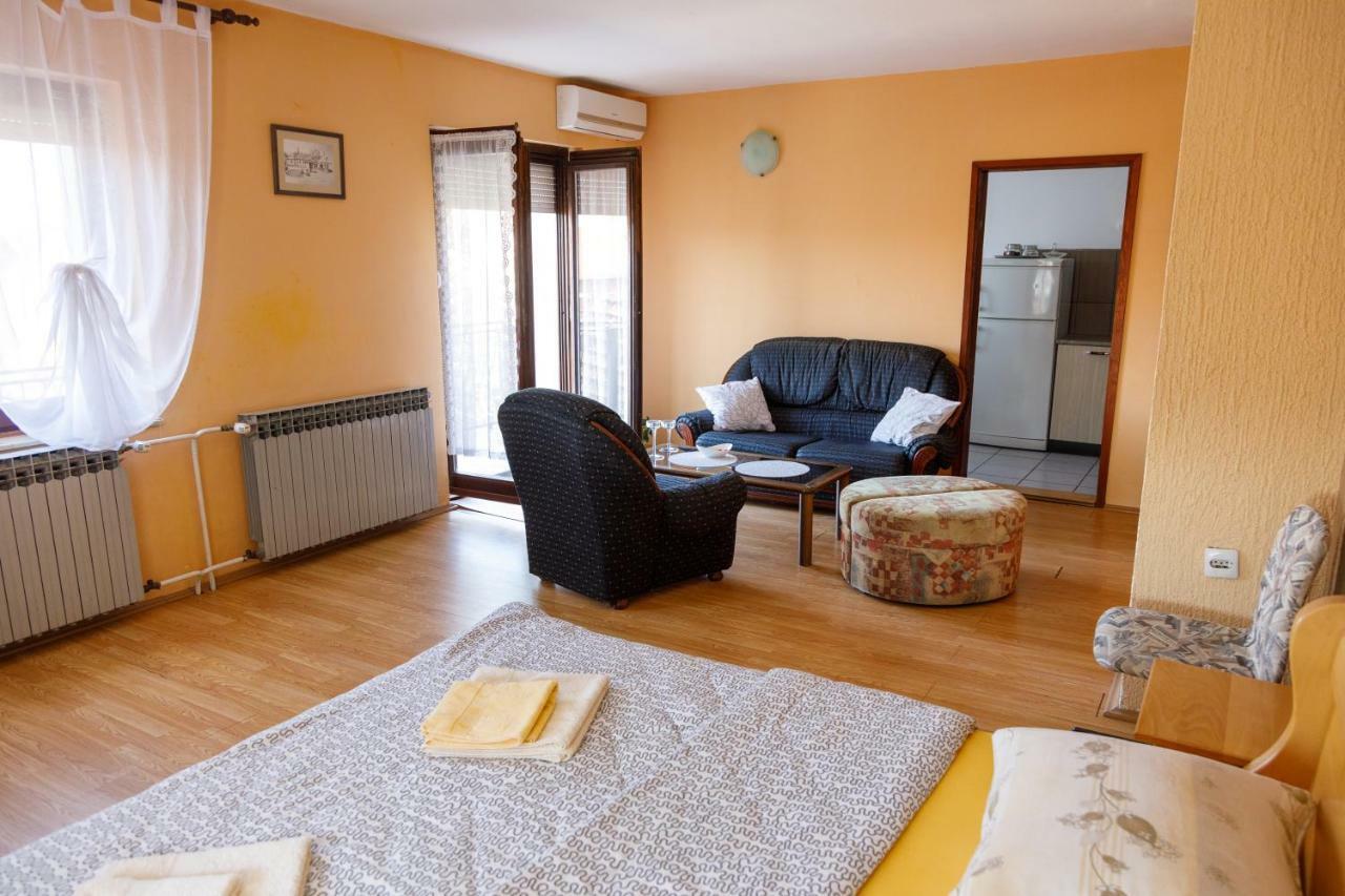 Apartmani Maraton Vukovar Extérieur photo